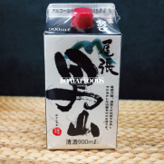 日本男山清酒 盒裝 (900ml)